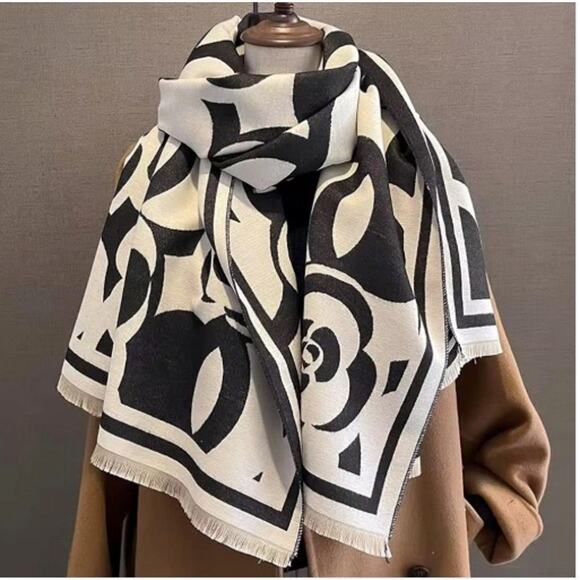 Camelia Flower Pattern Fringe Edge Lightweight Oblong Scarf*Fashion Fun*Blk Wht - Picture 1 of 1